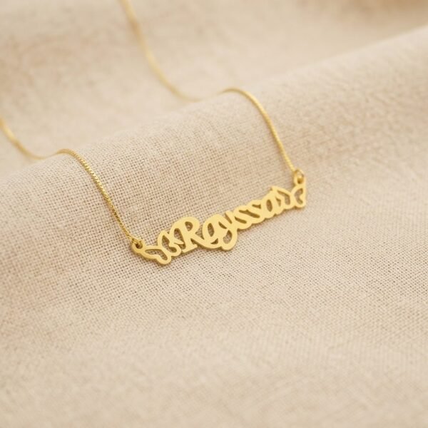 Colar-Nome-Fontes-Personalizados-Banhado-Ouro-18k-1-1.jpg Colar De Nome, Fontes Personalizados, Banhado Ouro 18k