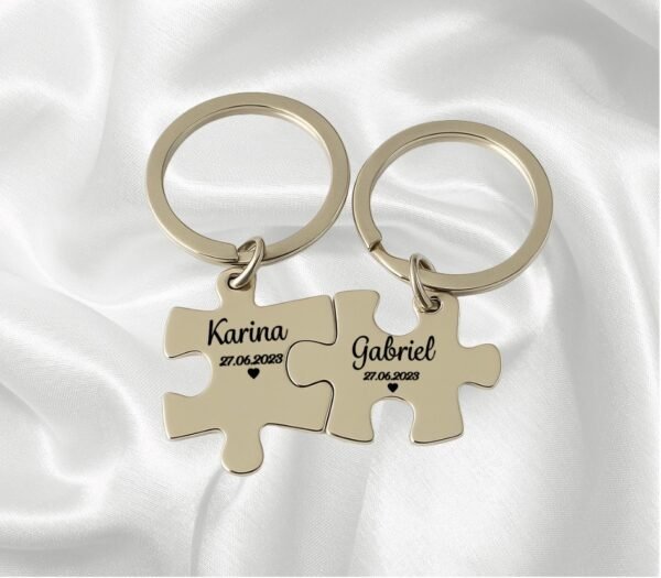 Whats-App-Image-2025-08-25-at-08-19-08-1.jpg Chaveiro Quebra Cabeça, Personalizado com Nome, Casal, Aço Inox