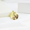 Pingente Redondo 2,5cm, Personalizado com Foto, Gravação a Laser, Banhado a Ouro — foto 4 de 7