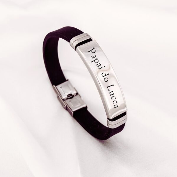 pulseira-masculina-personalizada-silicone-placa-gravada Pulseira masculina de silicone com placa de aço gravada com nome personalizado